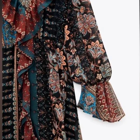 ❗️SOLD❗️Zara Patchwork Print Dress - Picture 2 of 5